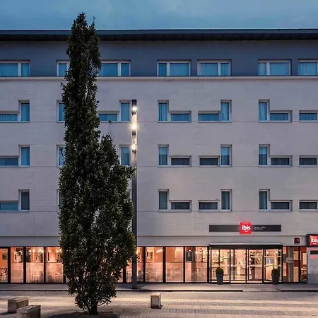 Ibis Marne La Vallee Val D'europe Hotel