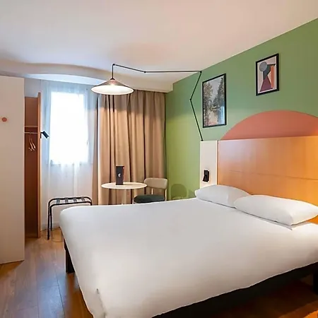 Ibis Marne La Vallee Val D'europe Hotell 3*