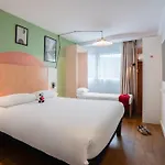 Ibis Marne La Vallee Val D'europe מונטבראן