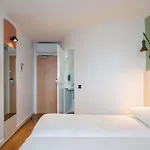 מלון Ibis Marne La Vallee Val D'europe מונטבראן