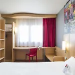 ホテル イビス マルヌ ラ ヴァレ ヴァル ドーロップ