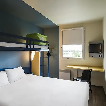 מלון Ibis Marne La Vallee Val D'europe 3*