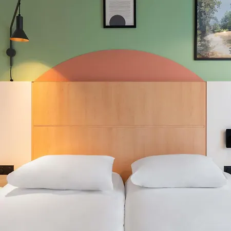 Ibis Marne La Vallee Val D'europe Hotel