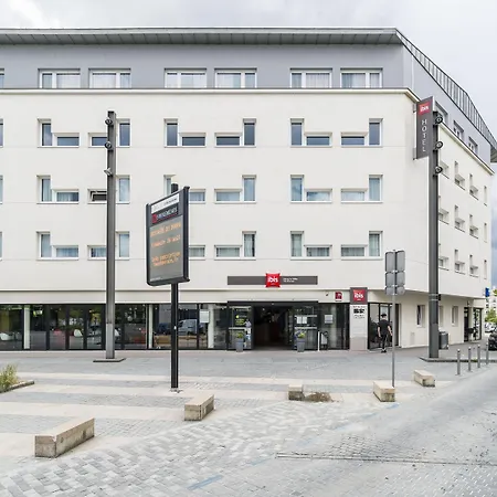 מלון Ibis Marne La Vallee Val D'europe 3*