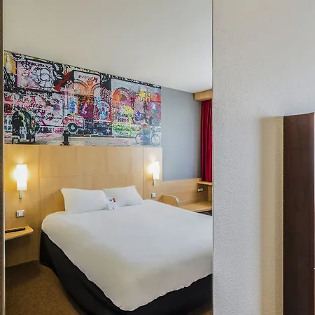 Ibis Marne La Vallee Val D'europe 3* מונטבראן